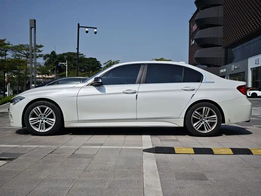 BMW 3 Series — миниатюра 9