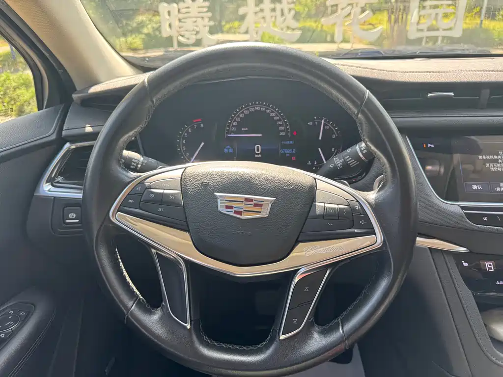 Cadillac XT5 — миниатюра 14