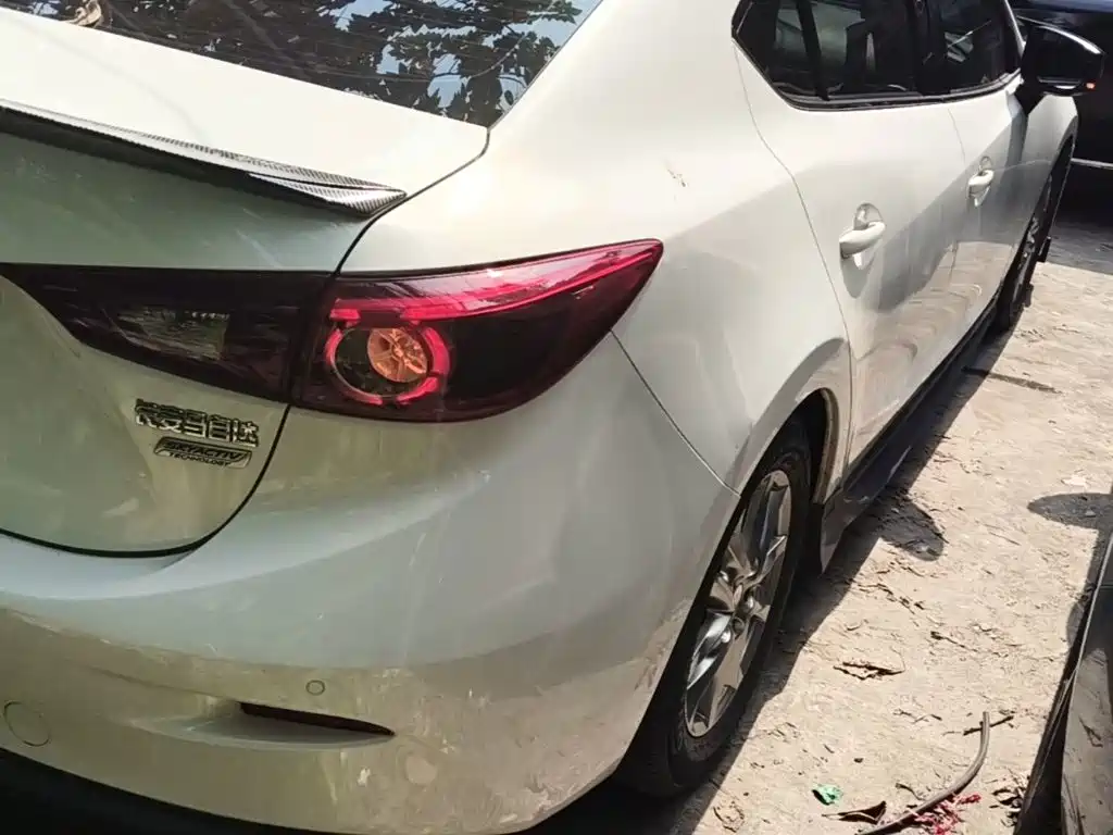 Mazda 3 Axela — миниатюра 8