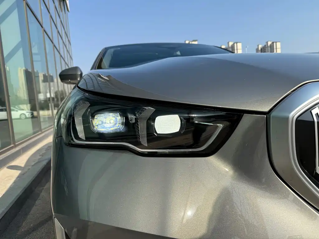 BMW i5 2024 eDrive 35L Premium Luxury