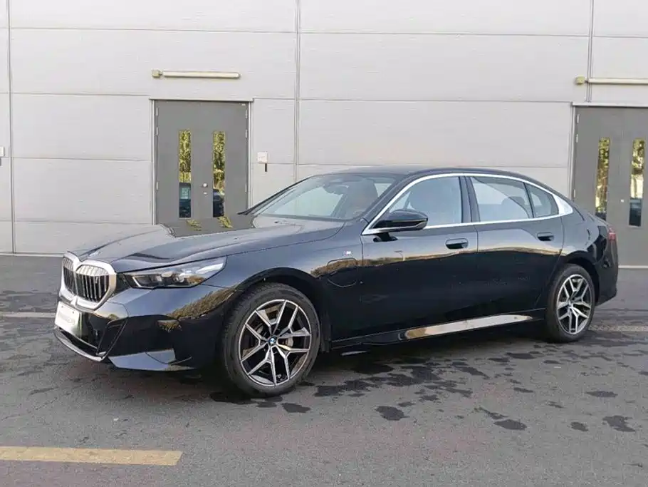 BMW i5 — миниатюра 7