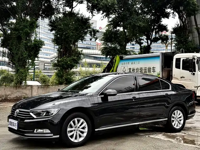 VOLKSWAGEN MAGOTAN 2019