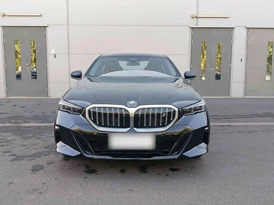 BMW i5 — миниатюра 3