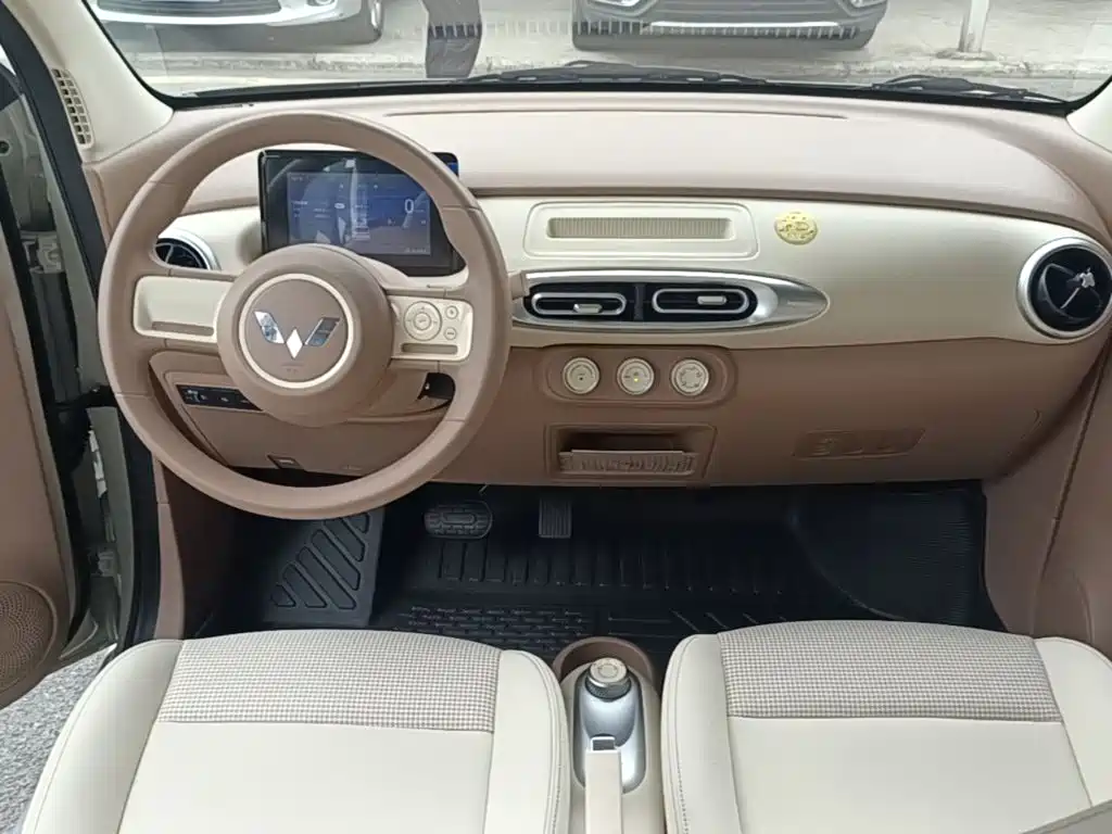 Wuling MINIEV — миниатюра 10