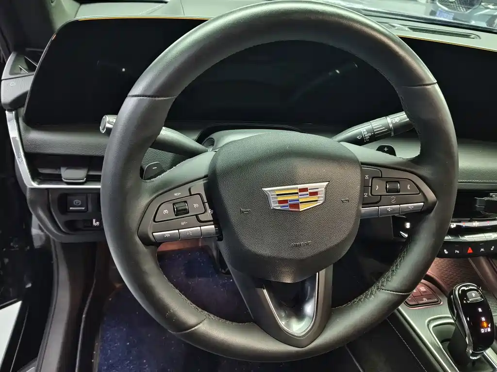 Cadillac CT5 — миниатюра 6