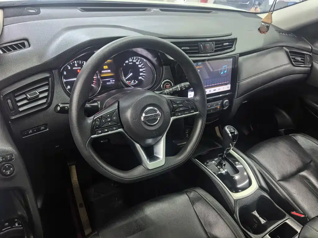Nissan X-Trail — миниатюра 9