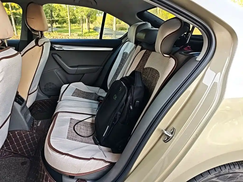 Skoda Octavia — миниатюра 17