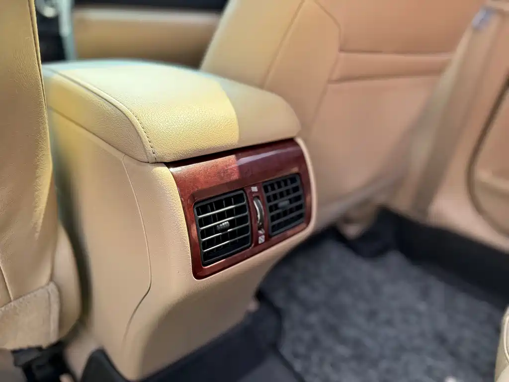 Toyota Camry — миниатюра 16