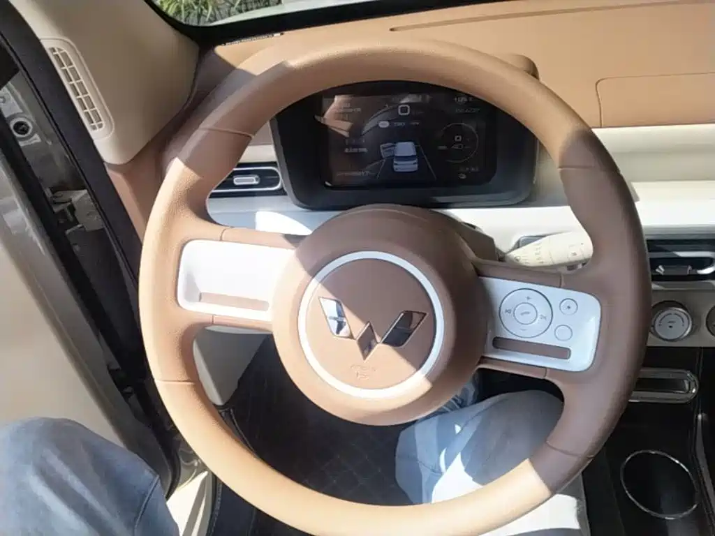 Wuling MINIEV — миниатюра 11