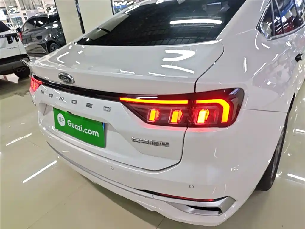 Ford Mondeo 2023 EcoBoost 180 Luxury
