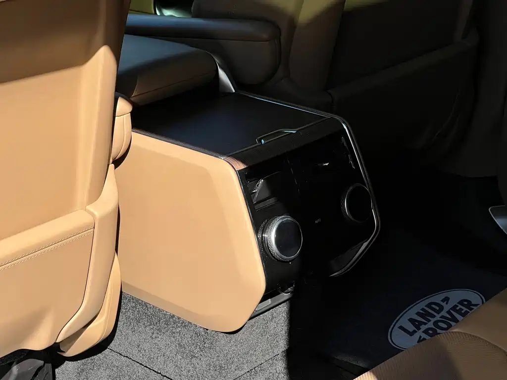 Land Rover Range Rover 2024 — фото 14
