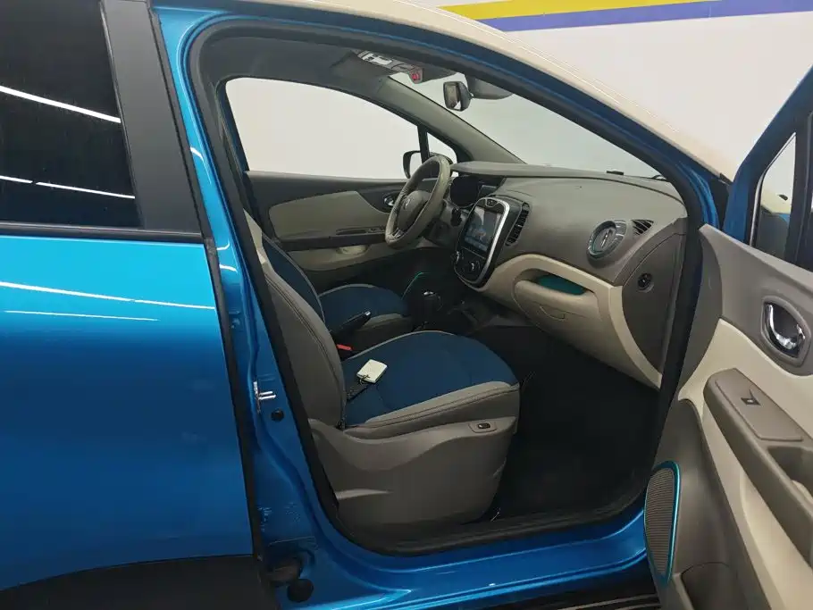 Renault Captur — миниатюра 8