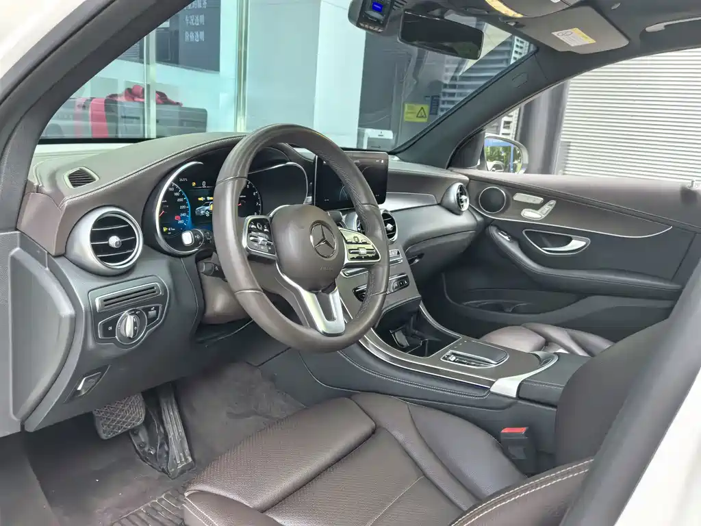 Mercedes-Benz GLC — миниатюра 11