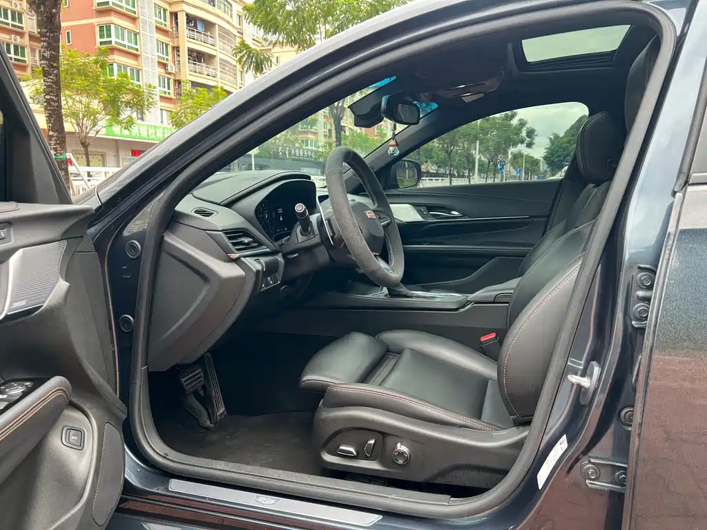 Cadillac CT4 — миниатюра 8