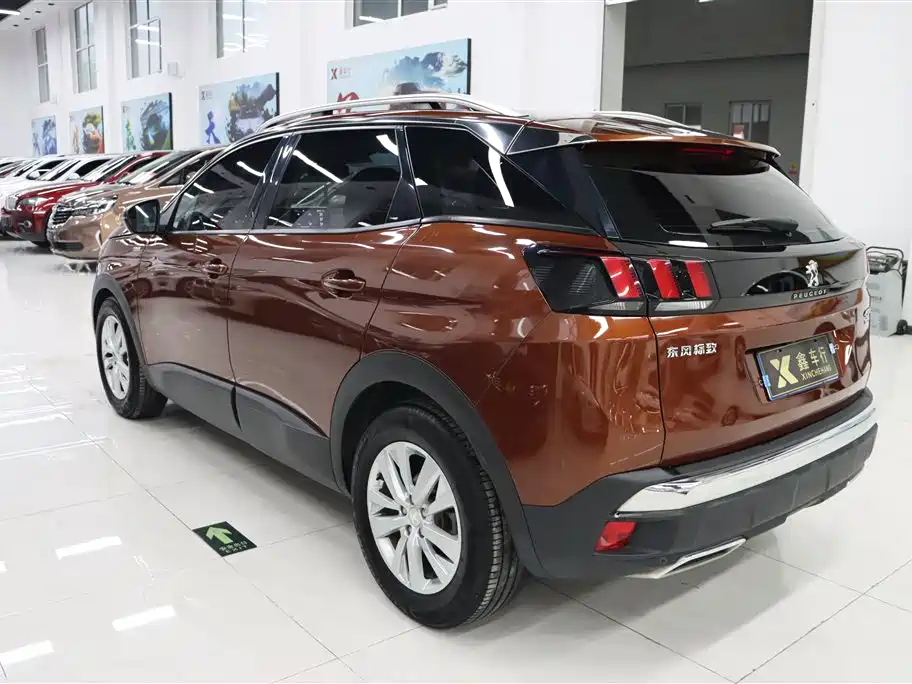 PEUGEOT 4008
