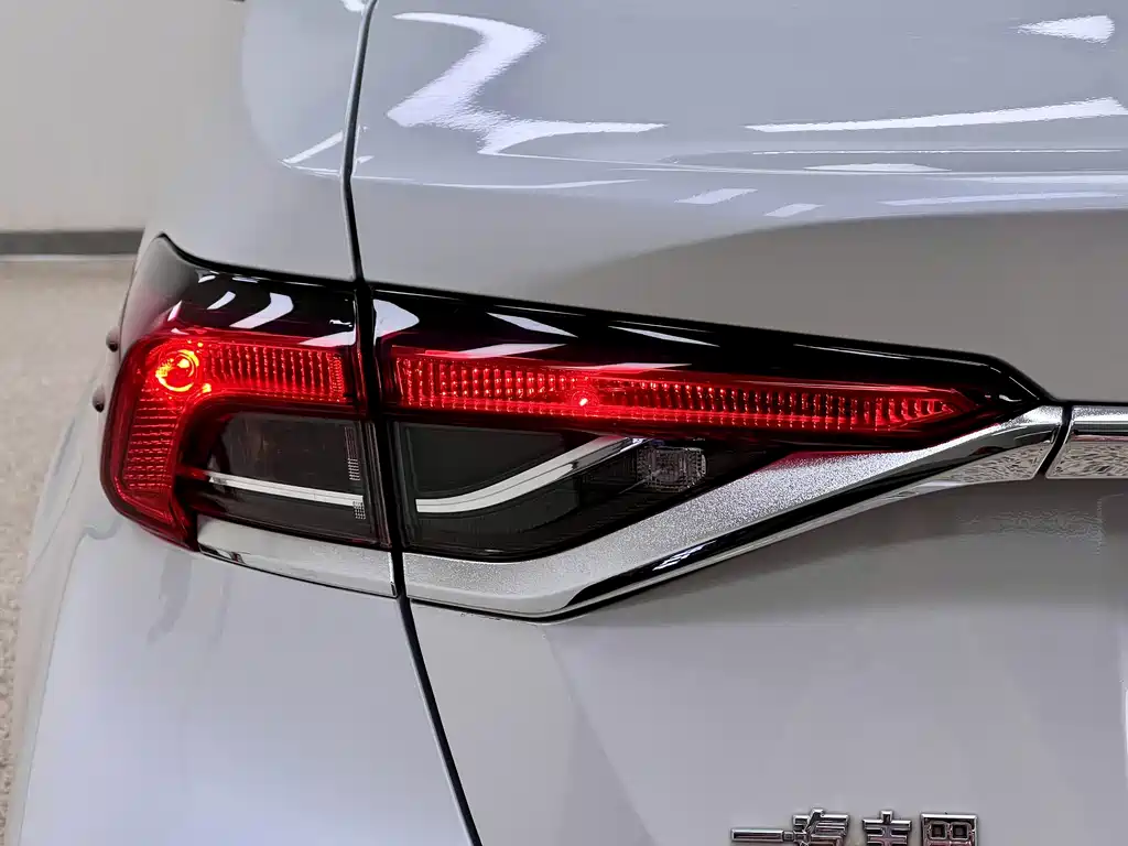 Toyota Corolla — миниатюра 5
