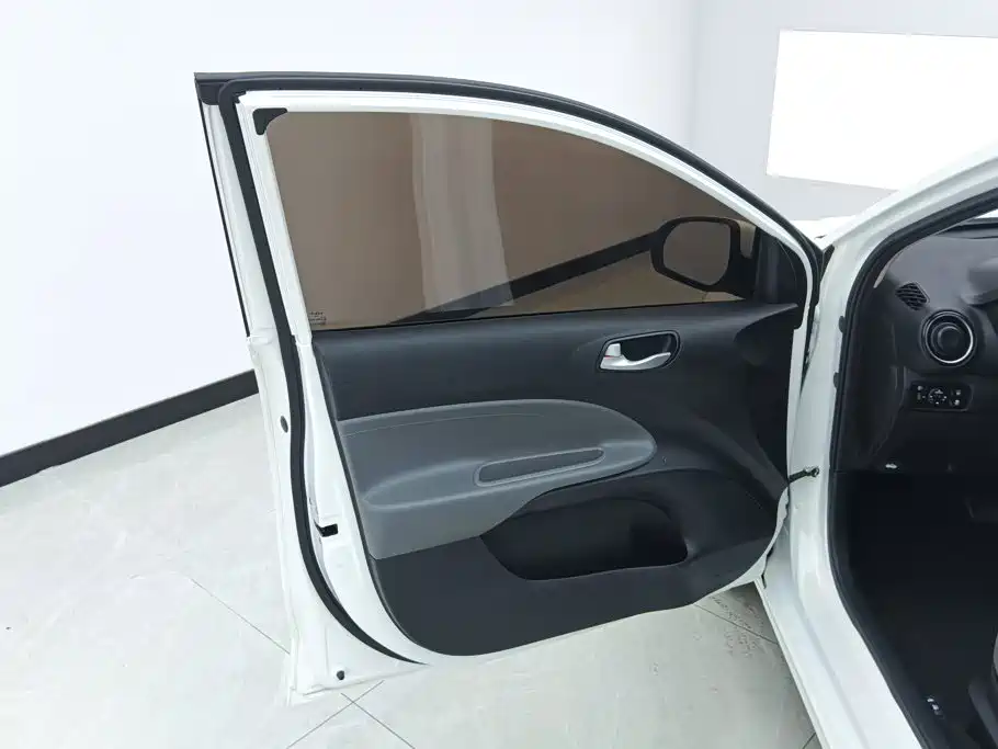 Kia Huanchi — миниатюра 7