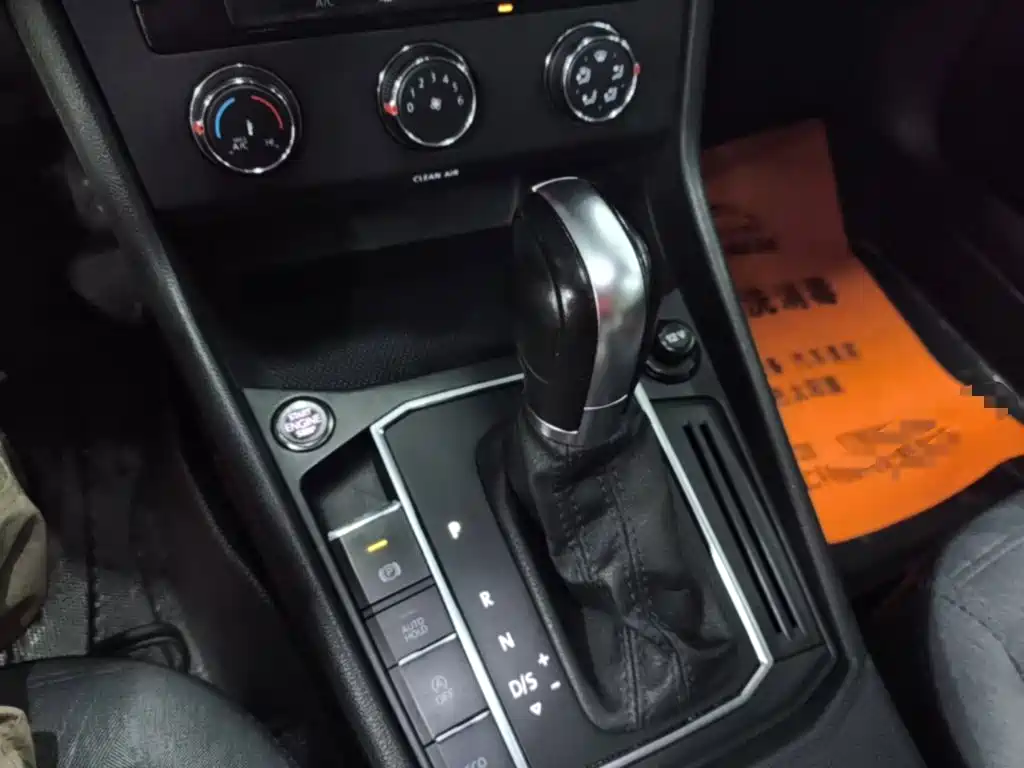Volkswagen Lavida — миниатюра 14
