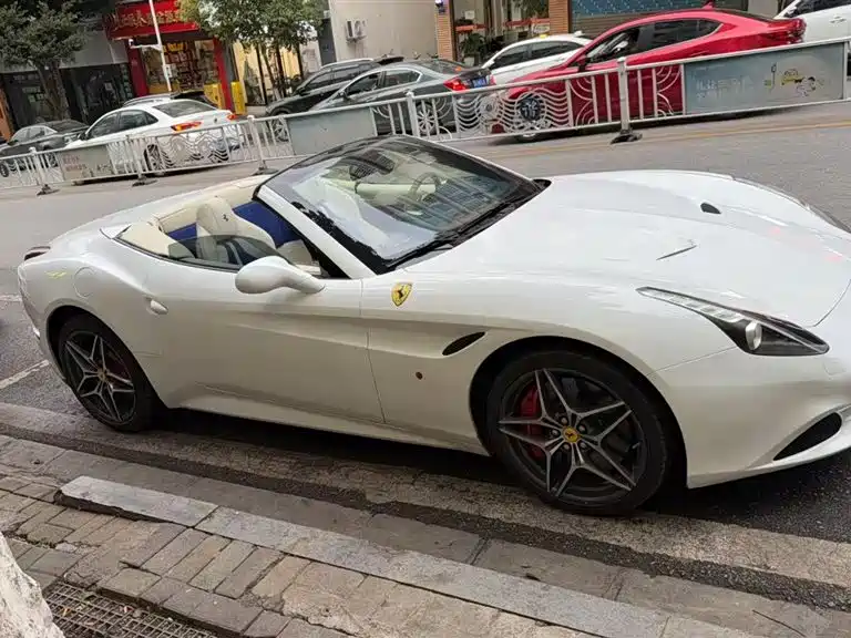 Ferrari California T 2015 3.9T