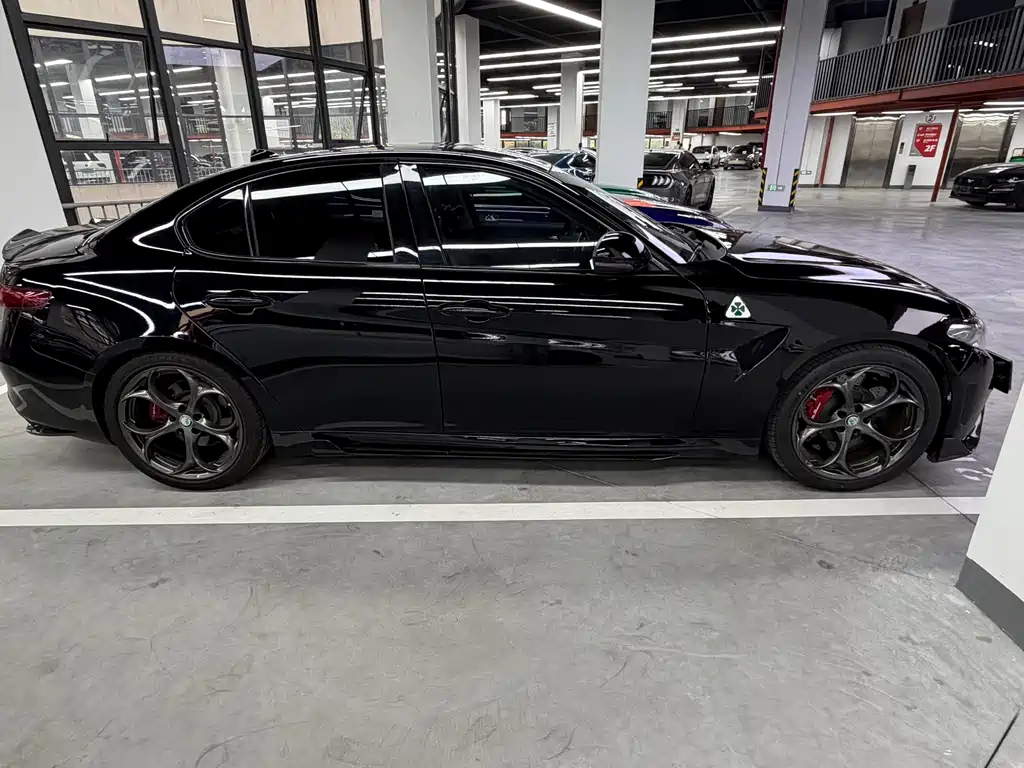 Alfa Romeo Giulia — миниатюра 15