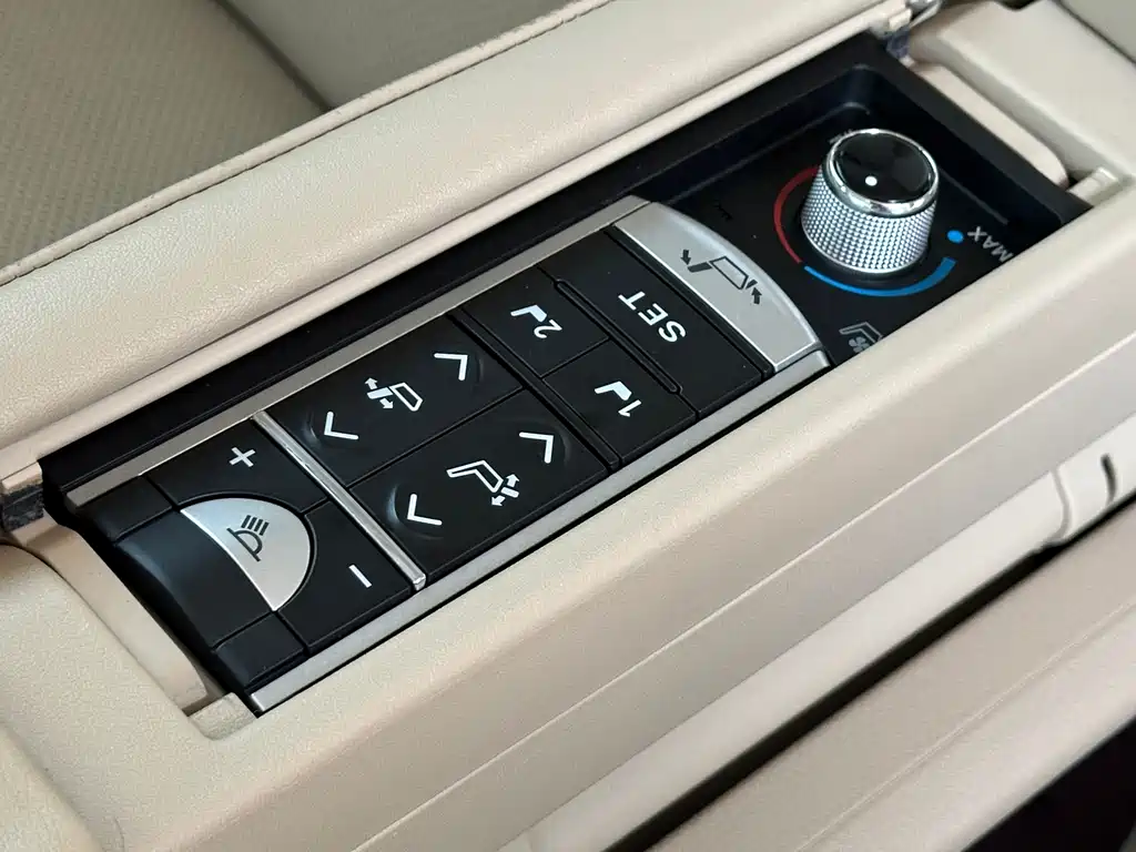 Toyota Alphard 2012 3.5L Luxury