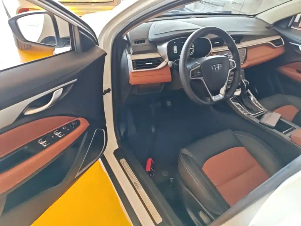 Geely Vision S1 — миниатюра 16