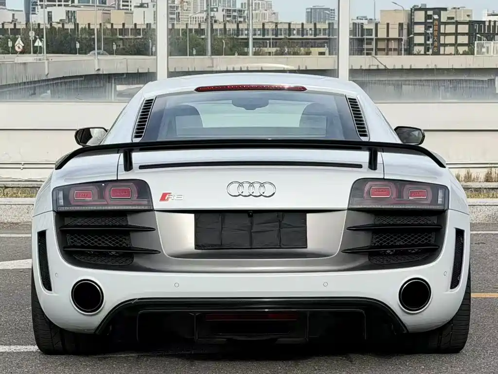 Audi R8 — миниатюра 4