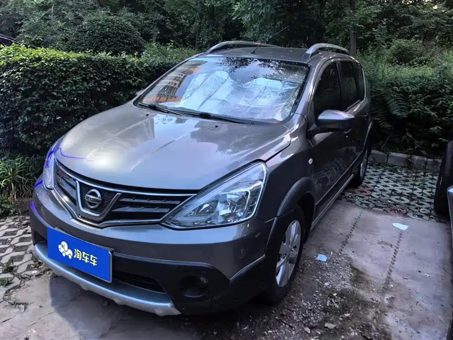 Nissan Livina 2014
