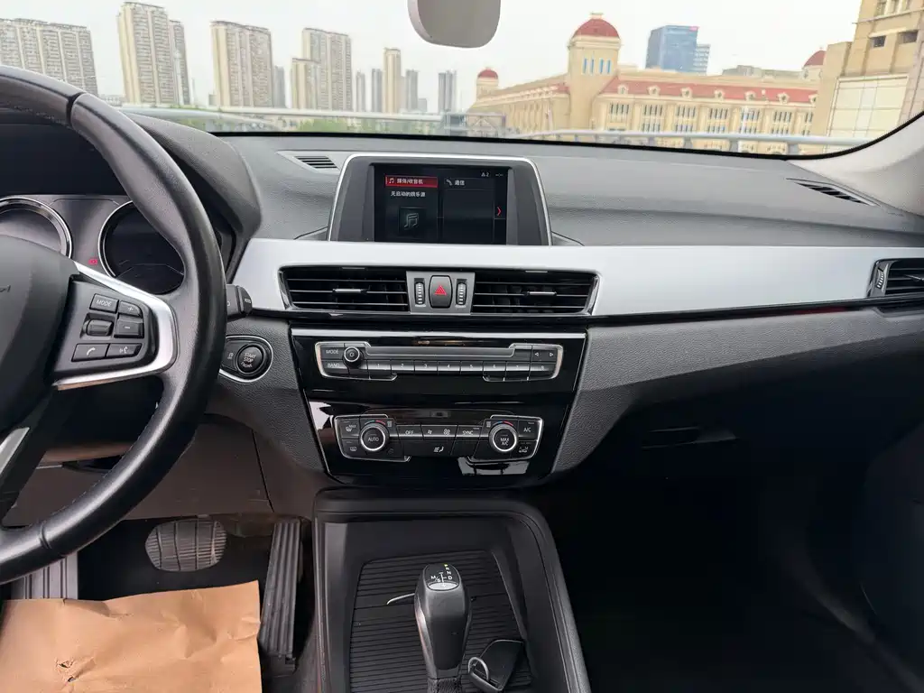 BMW X1 — миниатюра 10