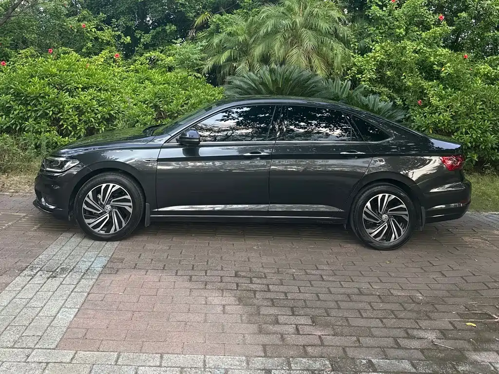 Volkswagen Sagitar — миниатюра 3