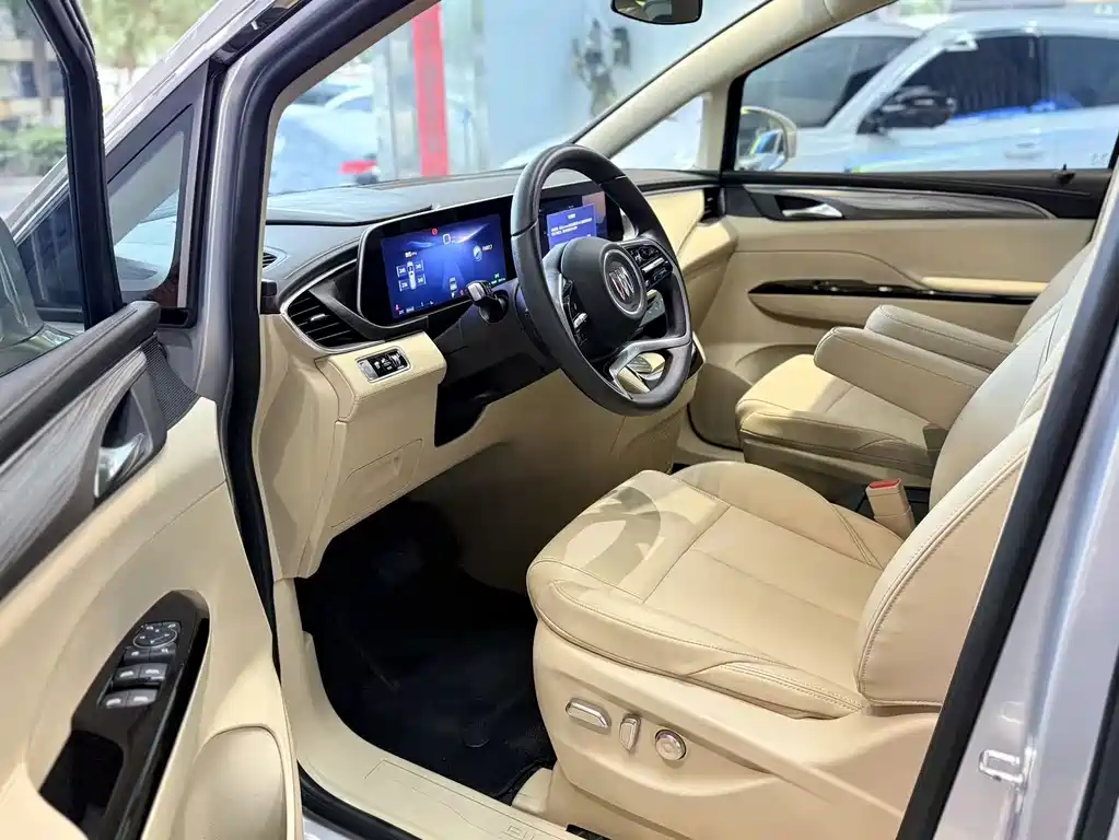 Buick GL8 Hybrid — миниатюра 4