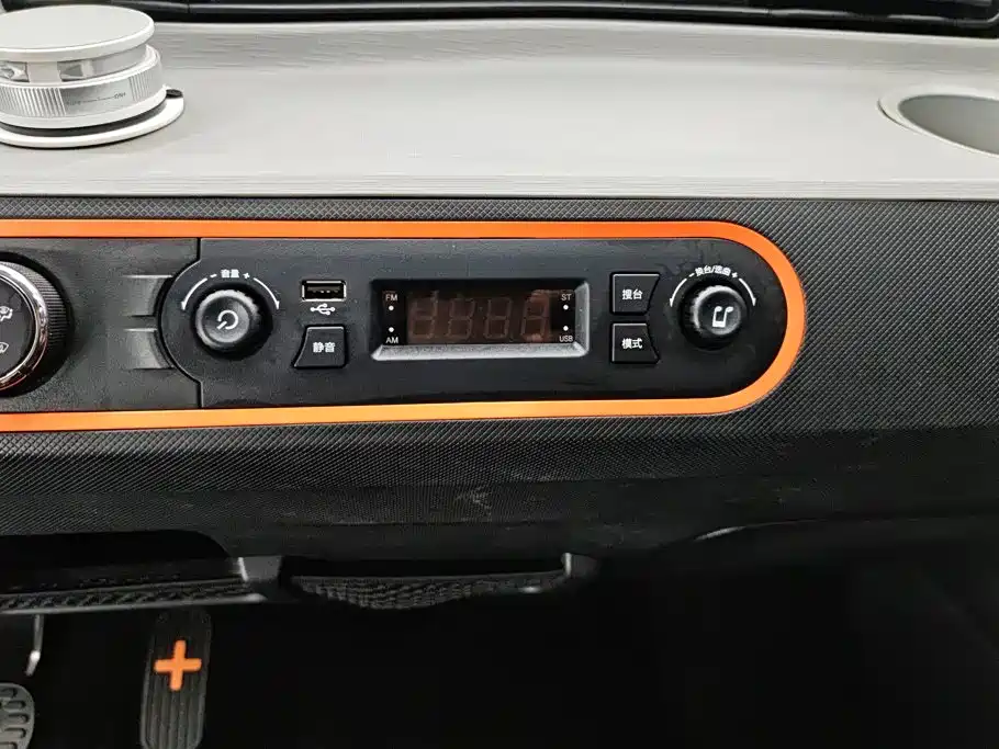 Wuling MINIEV — миниатюра 13