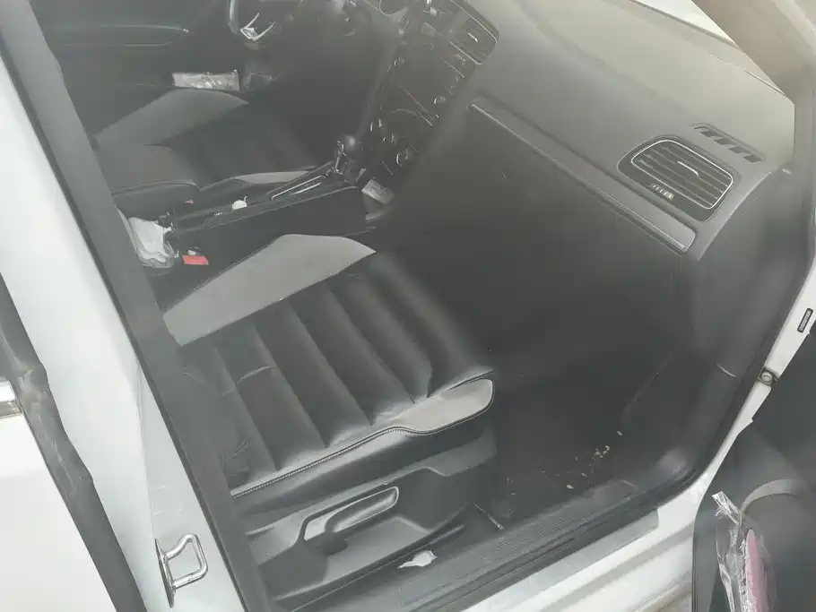 Volkswagen Golf — миниатюра 8