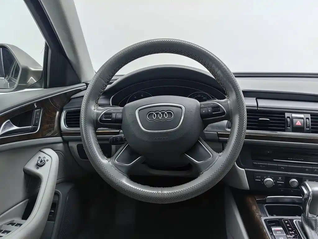 Audi A6L — миниатюра 11
