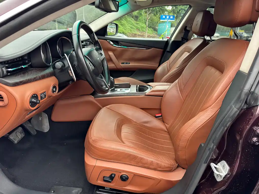 Maserati Quattroporte — миниатюра 8