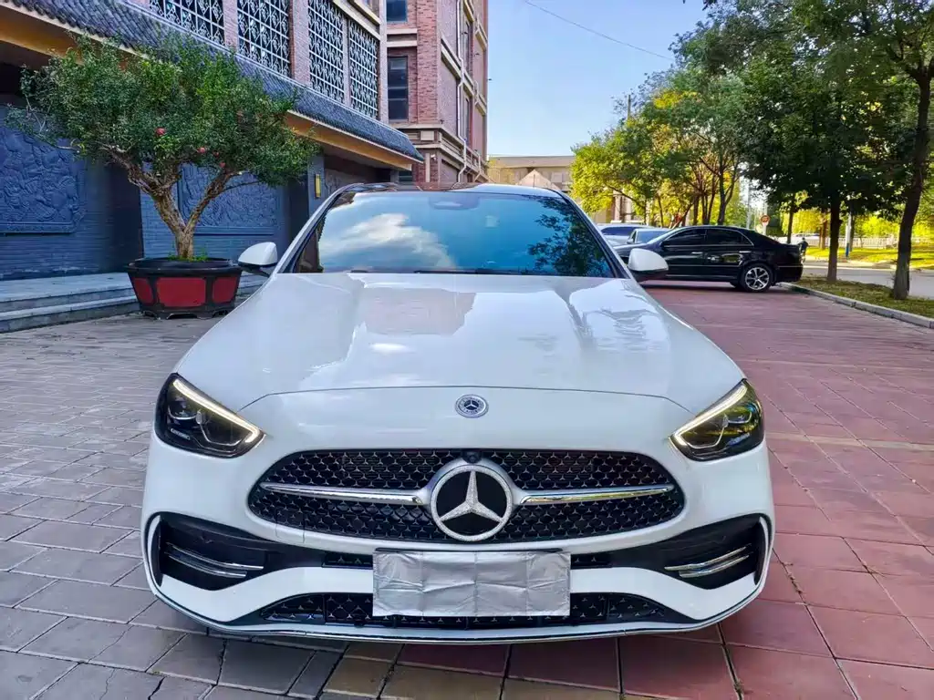 Mercedes-Benz C-Class — миниатюра 6