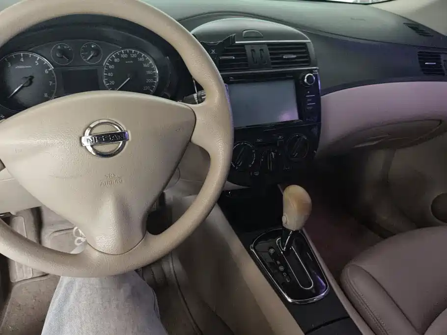 Nissan Tiida — миниатюра 12