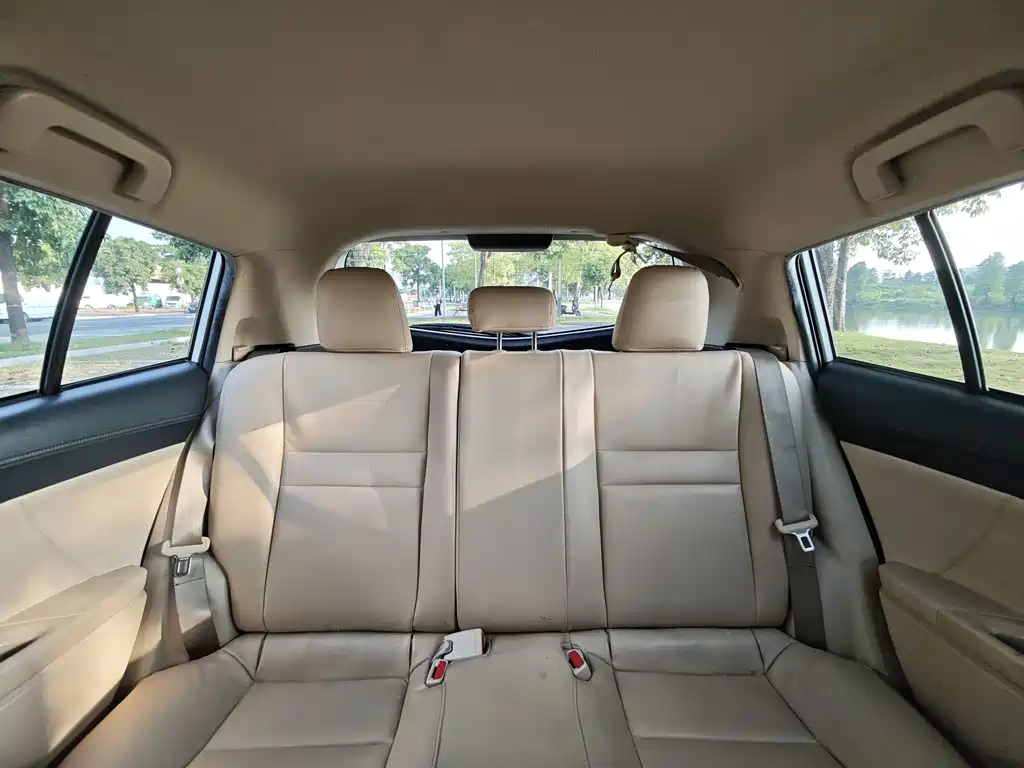 Toyota Yaris L — миниатюра 21
