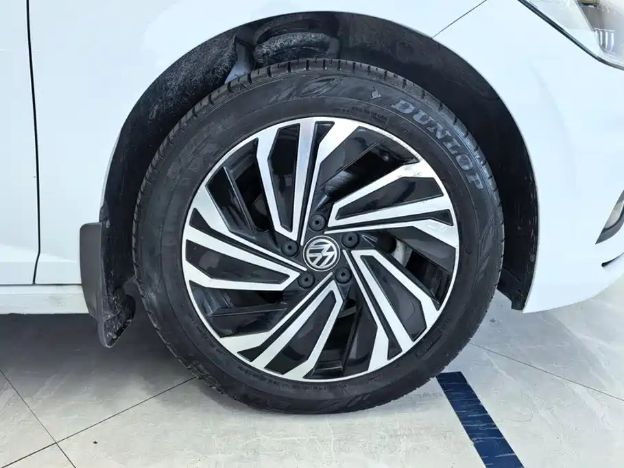 Volkswagen Sagitar — миниатюра 6