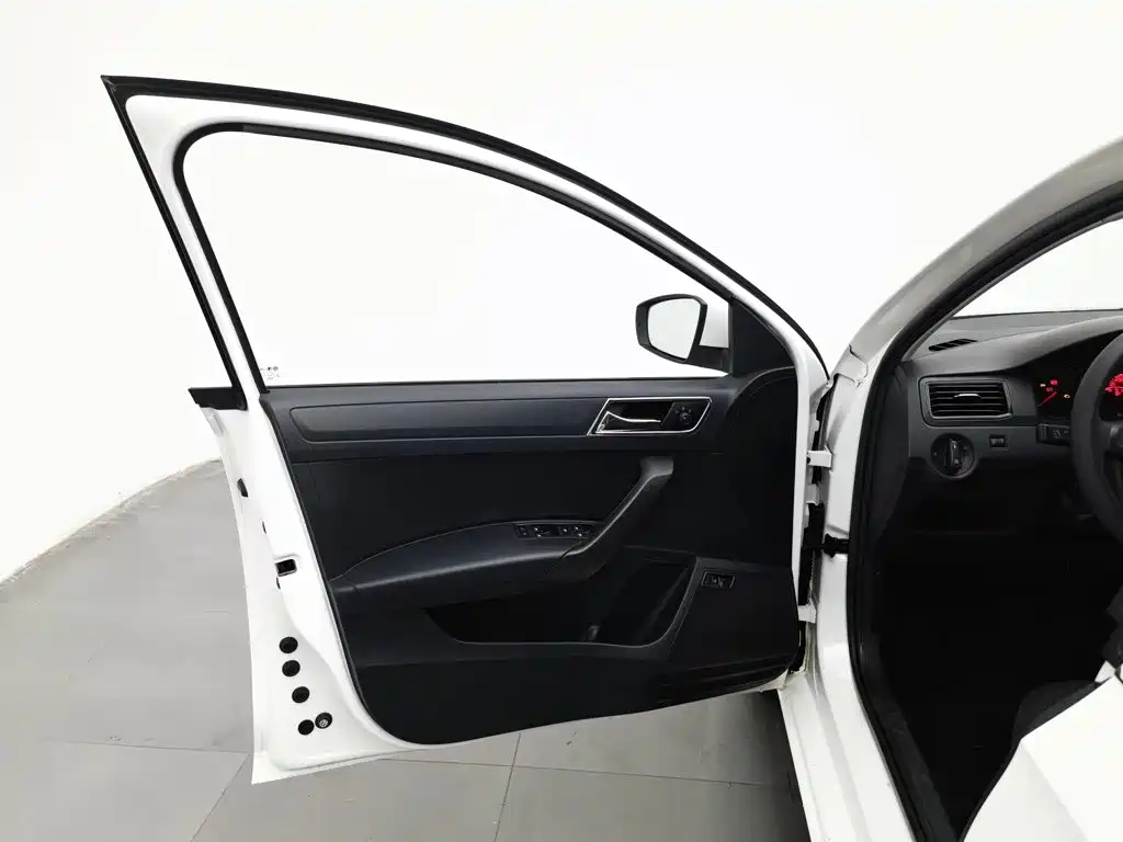 Volkswagen Santana — миниатюра 8