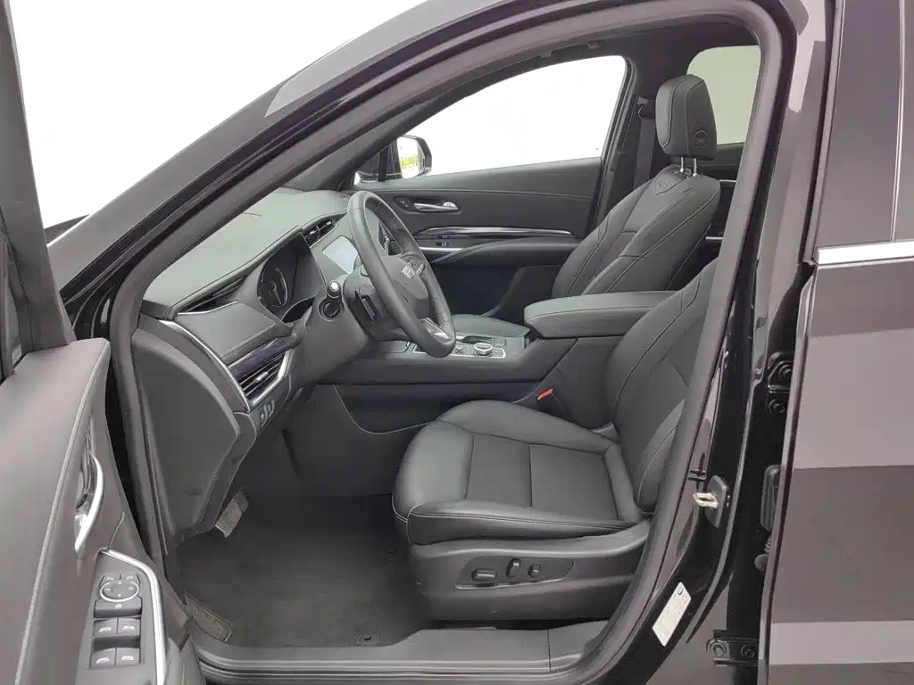 Cadillac XT4 — миниатюра 10