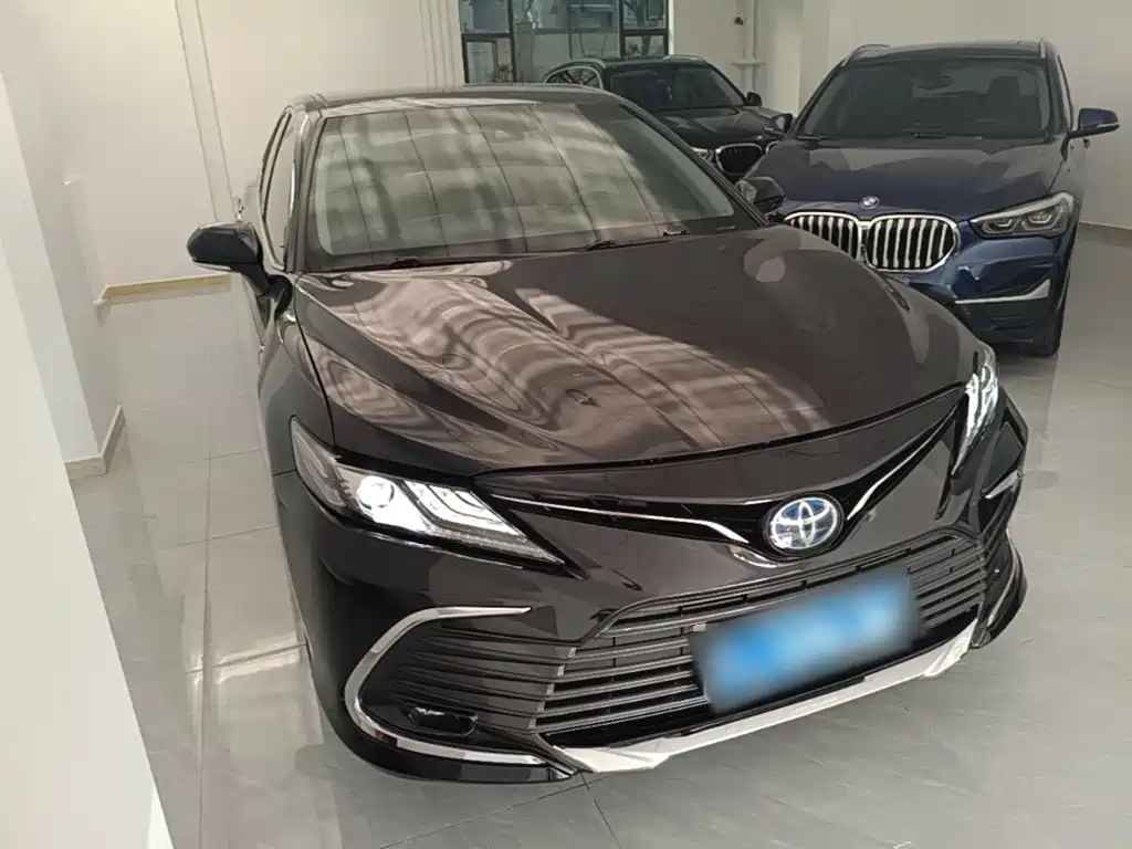 Toyota Camry — миниатюра 4