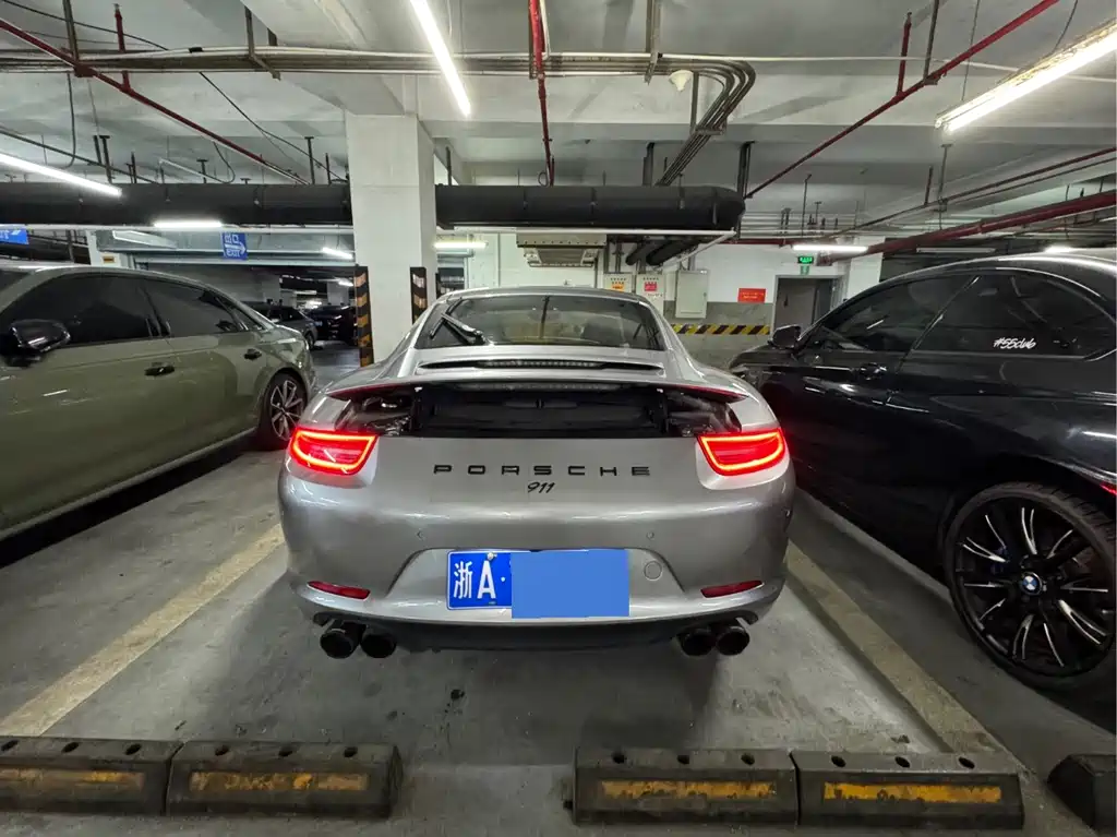 Porsche 911 2015 Carrera 3.4L Style Edition