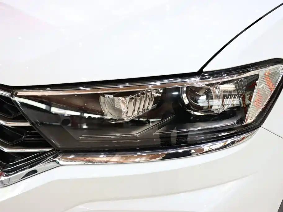 Volkswagen T-Roc — миниатюра 7