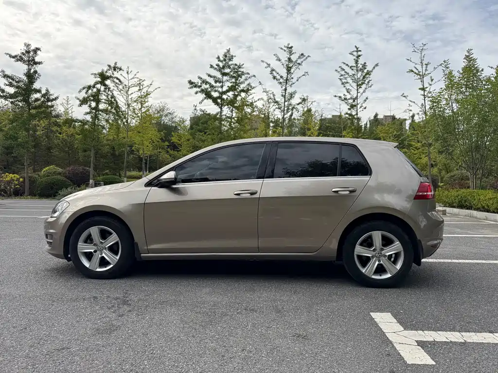 Volkswagen Golf — миниатюра 4
