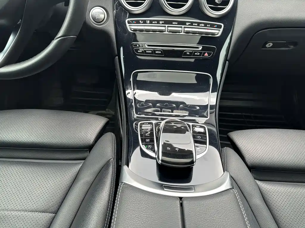 Mercedes-Benz GLC Coupe — миниатюра 11