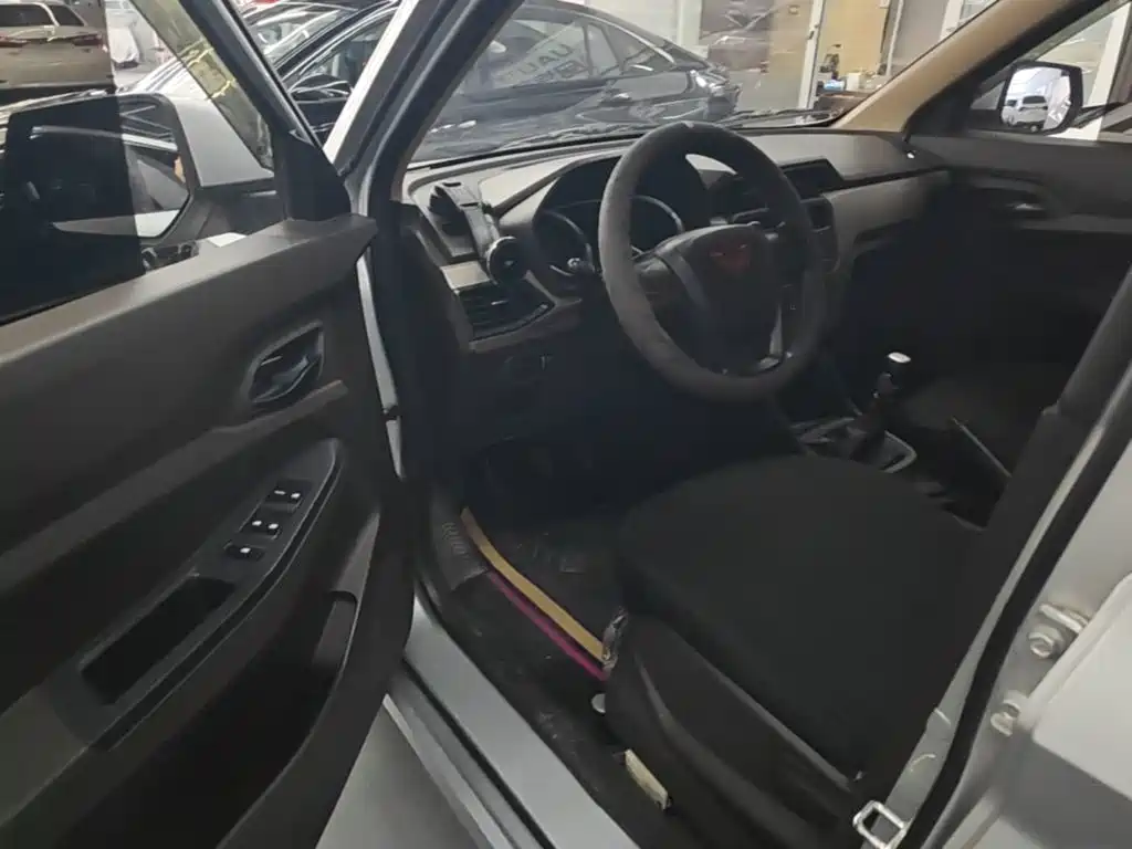 Wuling Hongguang — миниатюра 15