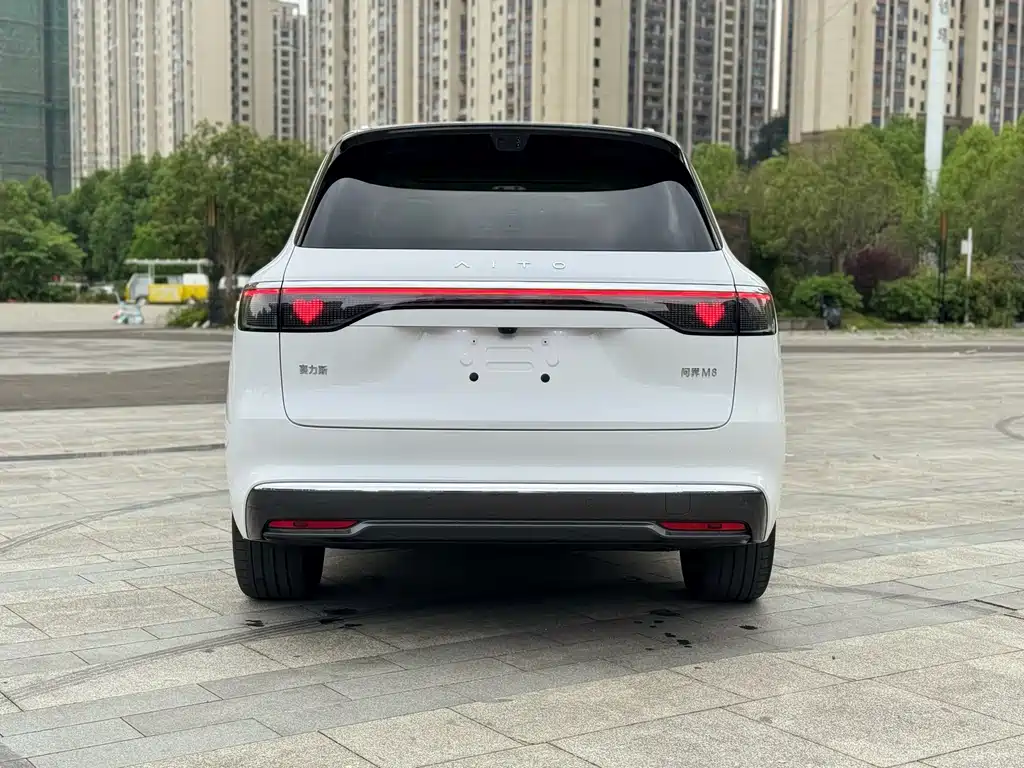 Aito M8 2025 Max+ 53.4kWh 6 мест (192 )