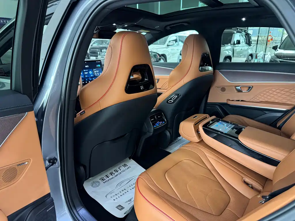 BYD Han — миниатюра 12