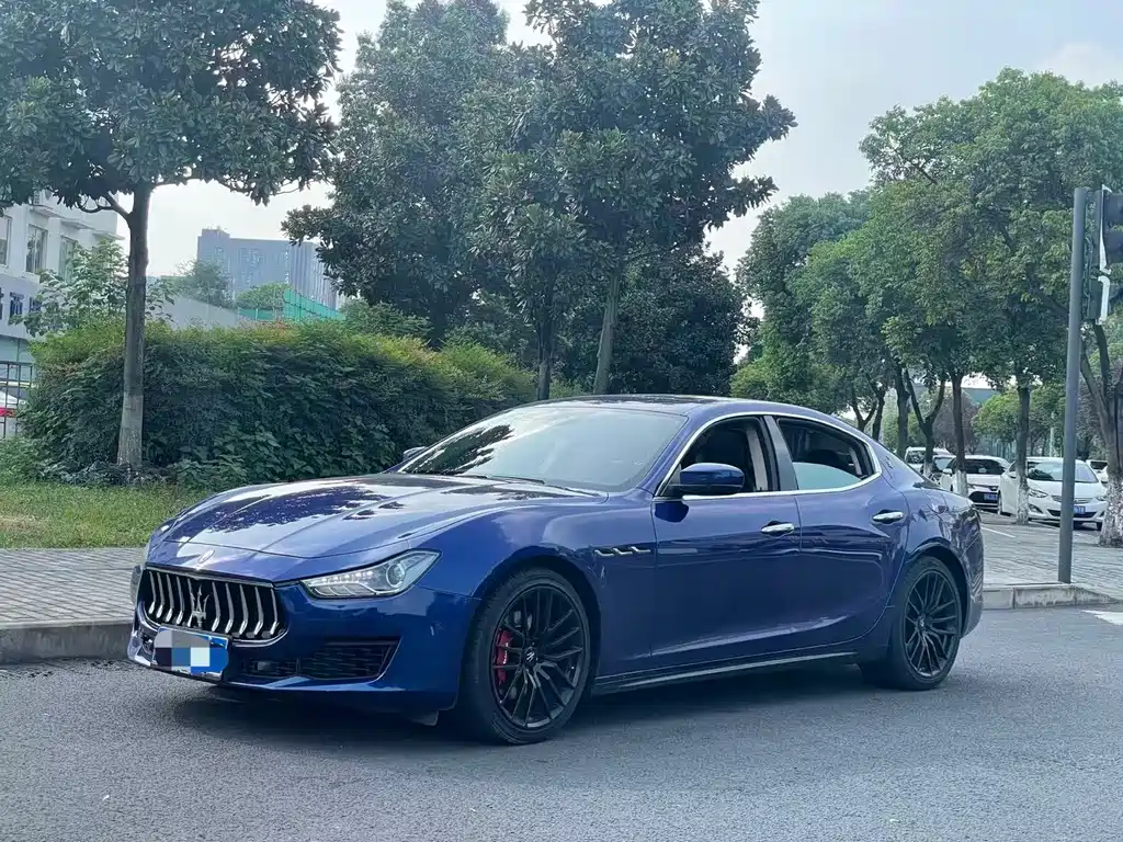 Купить Maserati Ghibli